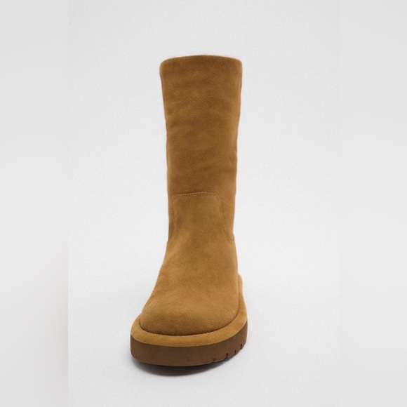 ZARA ~ FLEECE SUEDE ANKLE BOOTS - Picture 2 of 6